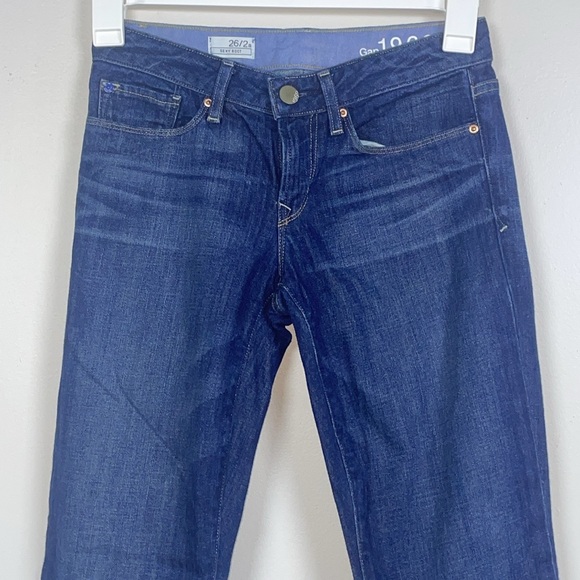 Gap Size 2 Jeans, sexy boot - Picture 2 of 6